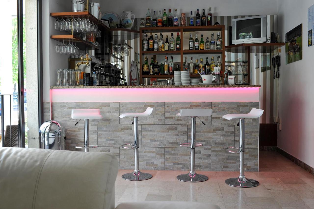 Hotel Maris Stella Риччоне Экстерьер фото