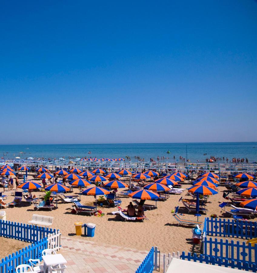 Hotel Maris Stella Риччоне Экстерьер фото