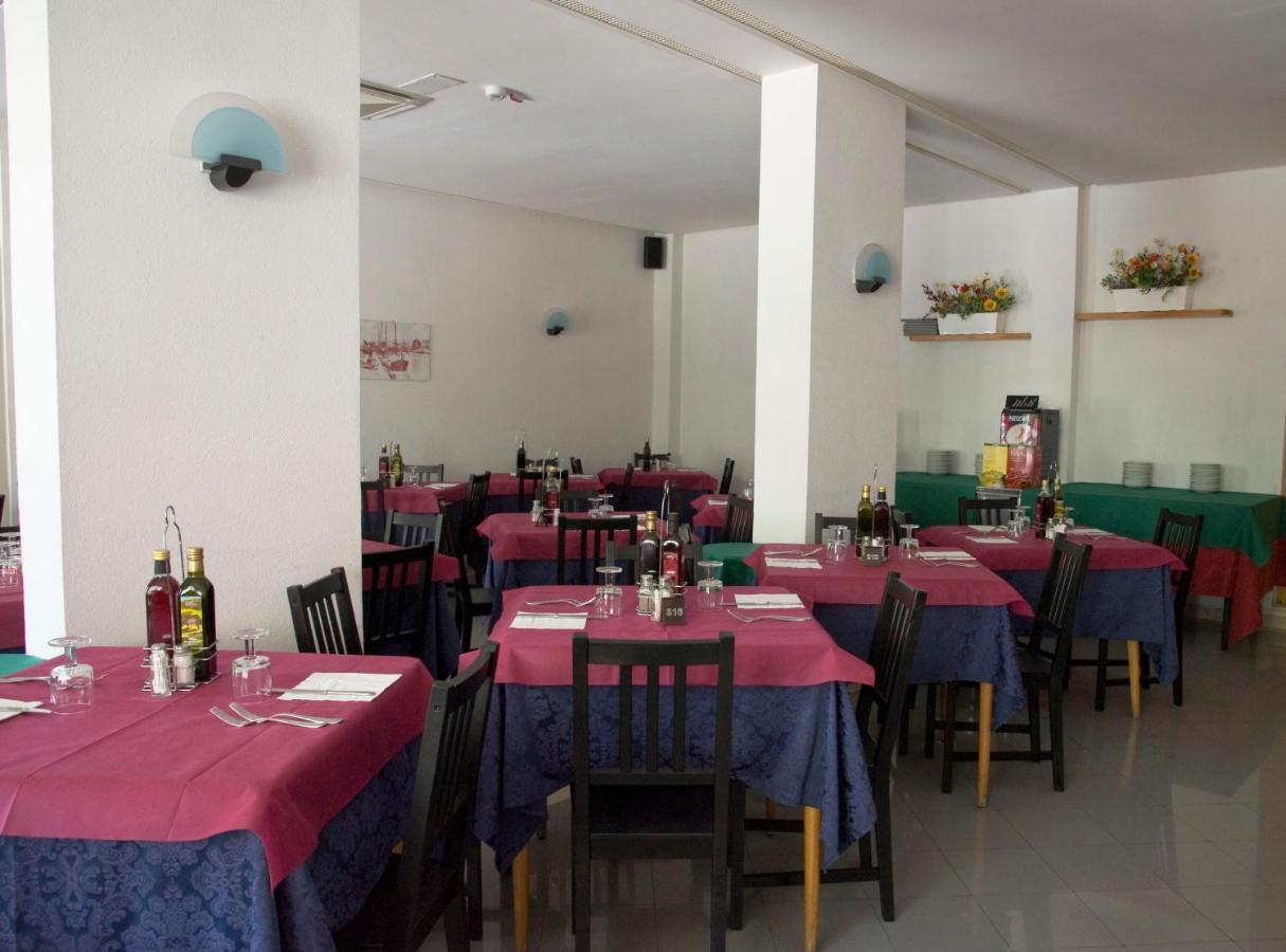 Hotel Maris Stella Риччоне Экстерьер фото