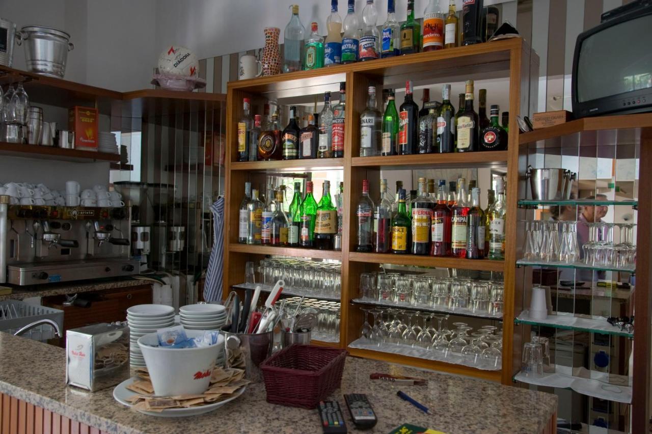 Hotel Maris Stella Риччоне Экстерьер фото
