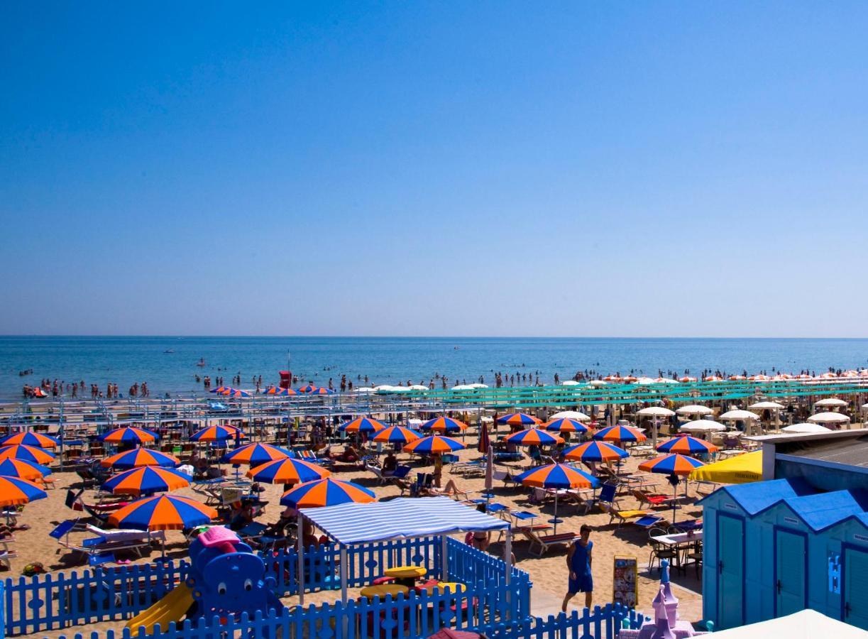 Hotel Maris Stella Риччоне Экстерьер фото