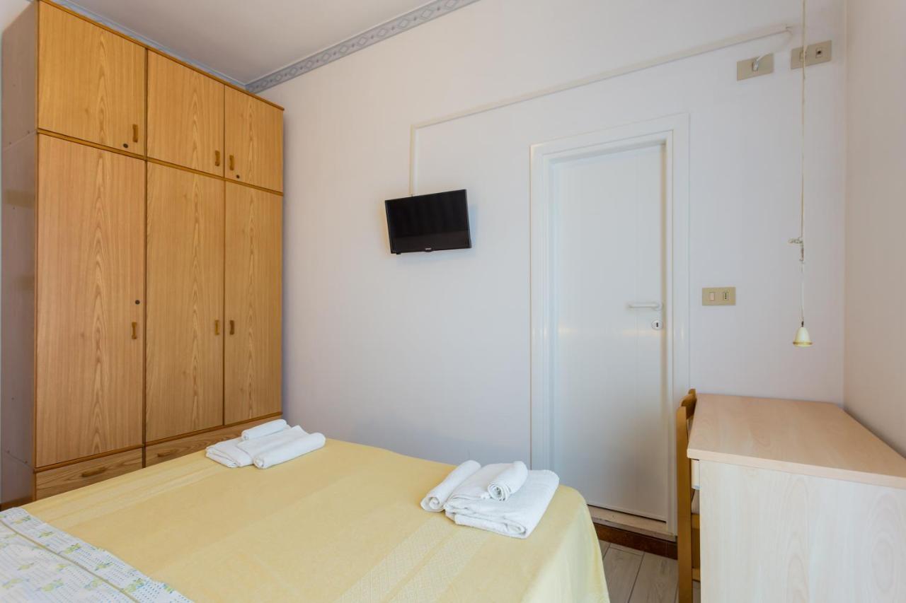 Hotel Maris Stella Риччоне Экстерьер фото