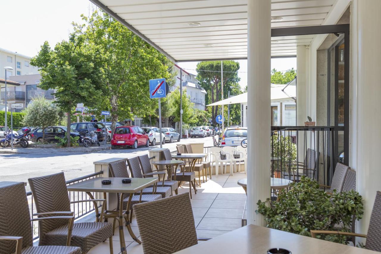 Hotel Maris Stella Риччоне Экстерьер фото