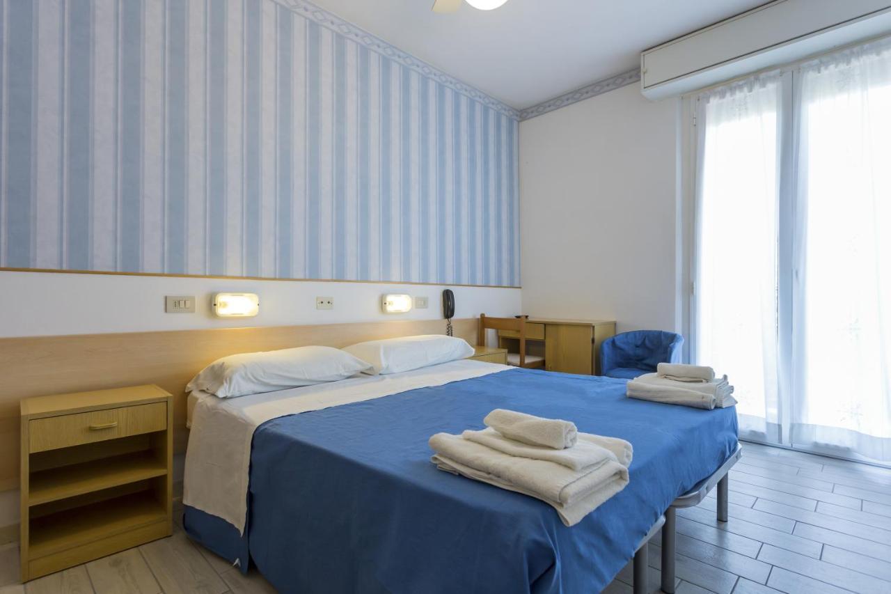 Hotel Maris Stella Риччоне Экстерьер фото
