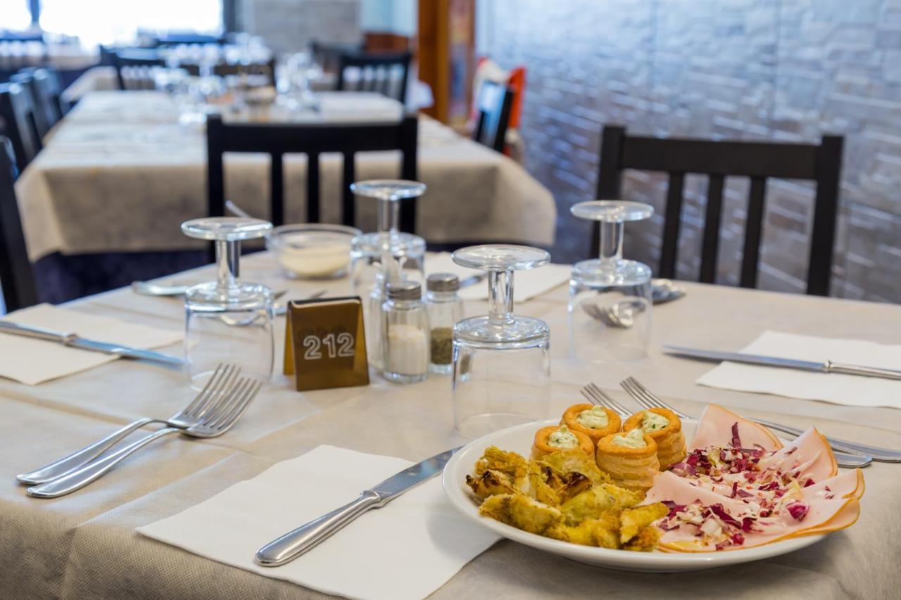 Hotel Maris Stella Риччоне Экстерьер фото