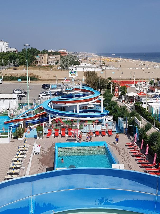 Hotel Maris Stella Риччоне Экстерьер фото