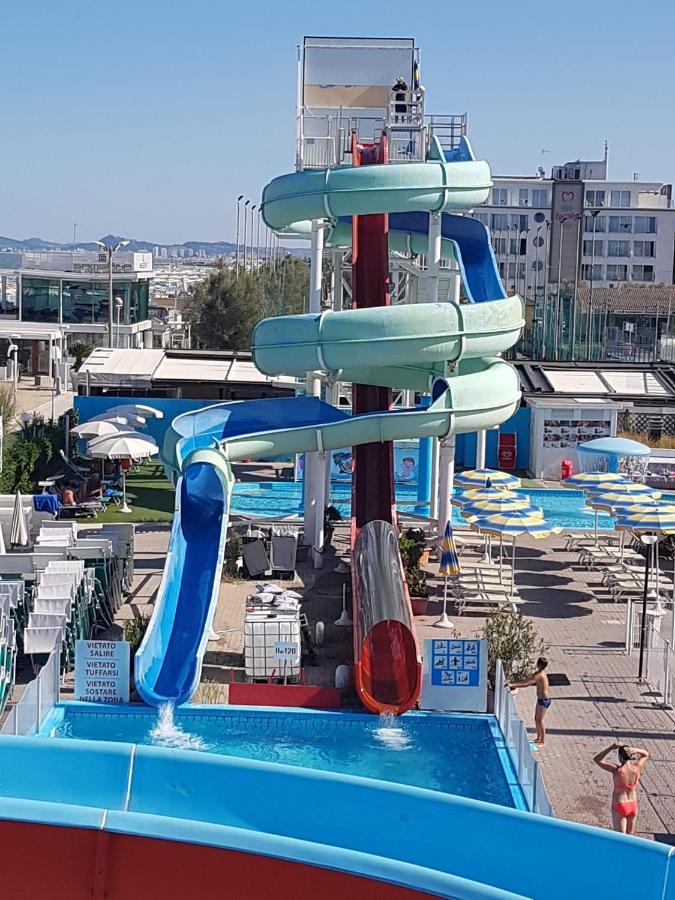 Hotel Maris Stella Риччоне Экстерьер фото