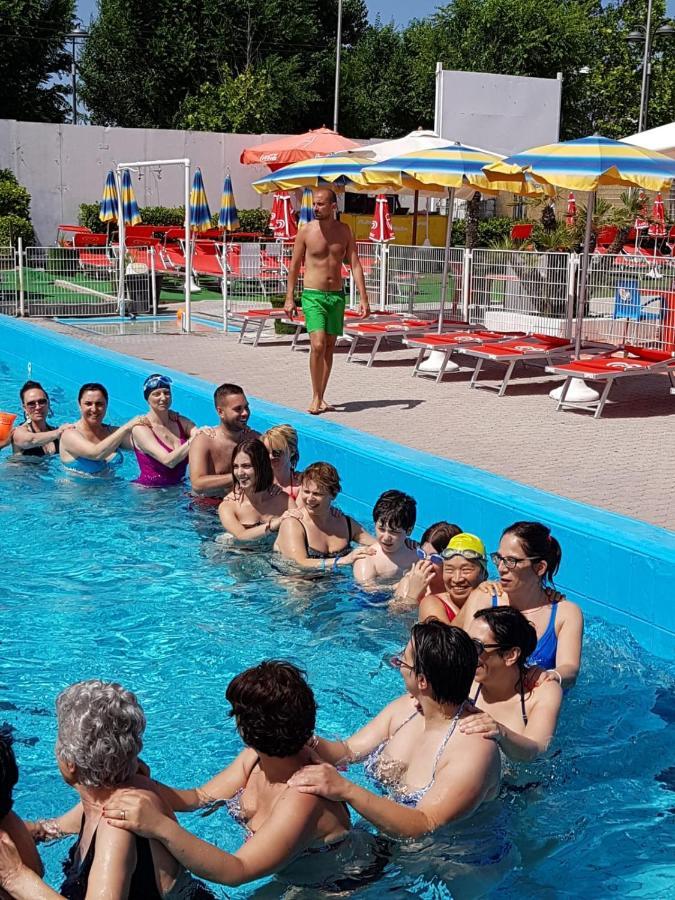 Hotel Maris Stella Риччоне Экстерьер фото